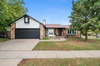 5608 Cox St, Bel Aire, KS 67220