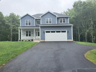 749 West St, Ludlow, MA 01056