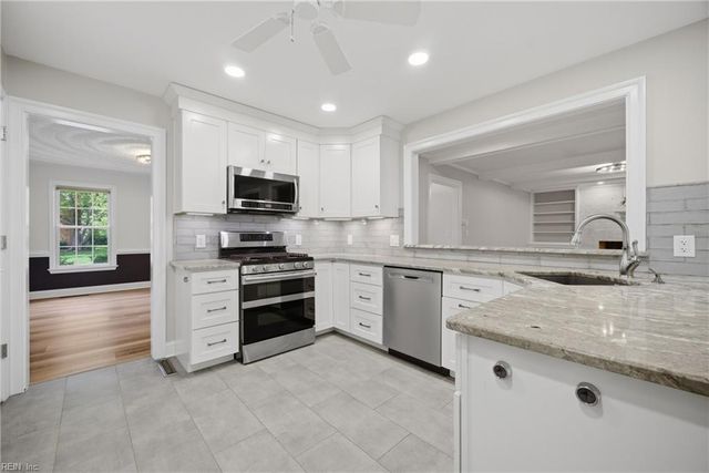 5345 Lake Lawson RD, Virginia Beach, VA 23455
