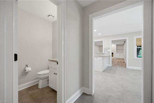 5345 Lake Lawson RD, Virginia Beach, VA 23455
