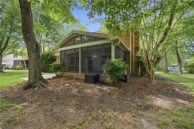 5345 Lake Lawson RD, Virginia Beach, VA 23455
