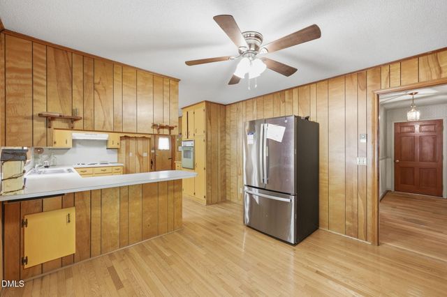 609 Canterbury Road, Sanford, NC 27330