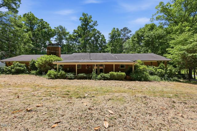609 Canterbury Road, Sanford, NC 27330