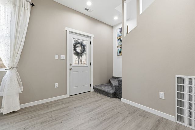 2712 College Avenue, Des Moines, IA 50311