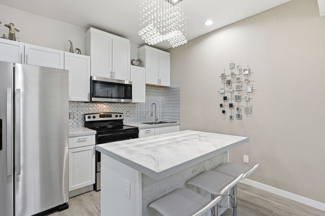 2712 College Avenue, Des Moines, IA 50311