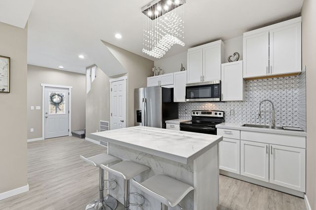 2712 College Avenue, Des Moines, IA 50311