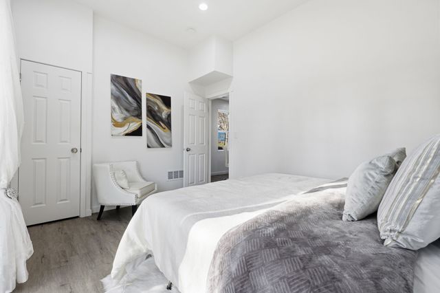 2712 College Avenue, Des Moines, IA 50311