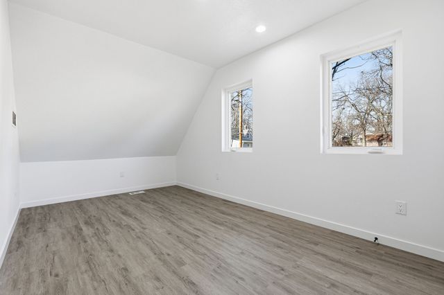 2712 College Avenue, Des Moines, IA 50311