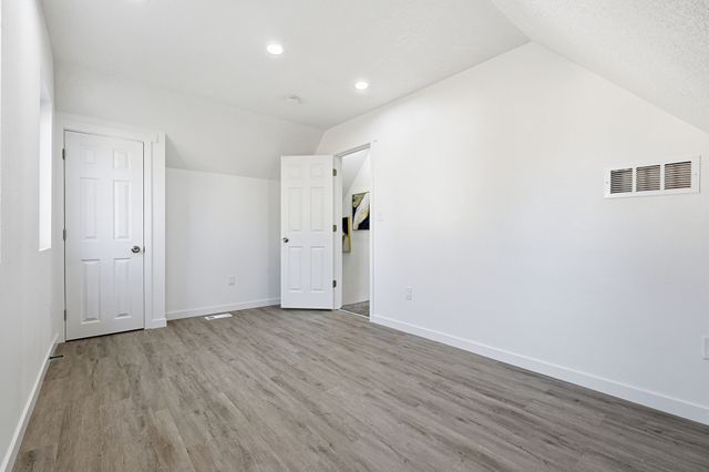 2712 College Avenue, Des Moines, IA 50311