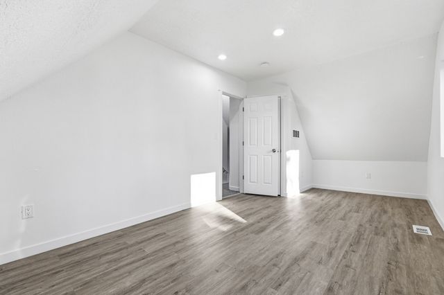 2712 College Avenue, Des Moines, IA 50311