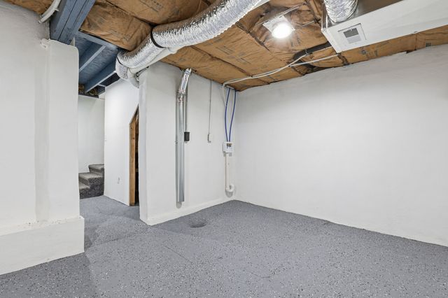 2712 College Avenue, Des Moines, IA 50311