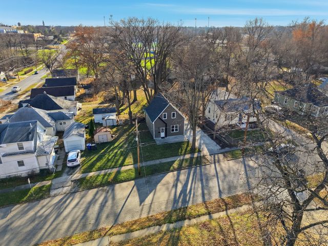 2712 College Avenue, Des Moines, IA 50311