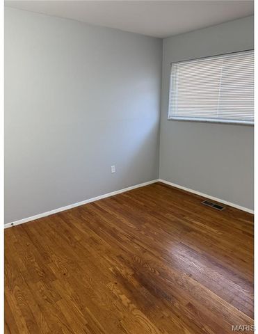 1020 Belmont Terrace, Florissant, MO 63033