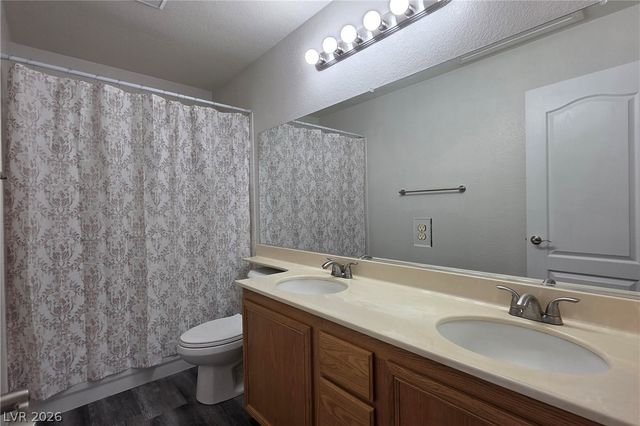 1420 Rose Garden Lane, Las Vegas, NV 89142