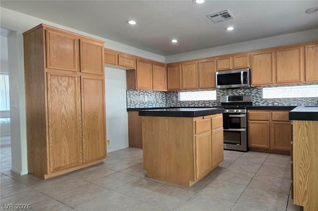 1420 Rose Garden Lane, Las Vegas, NV 89142