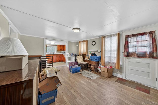 32 Tarbell Road, Bloomingburg, NY 12721
