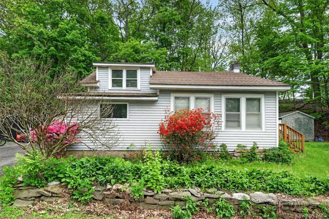 32 Tarbell Road, Bloomingburg, NY 12721