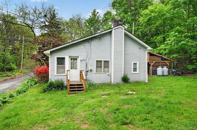 32 Tarbell Road, Bloomingburg, NY 12721