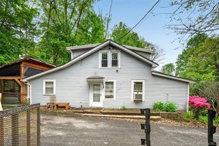 32 Tarbell Road, Bloomingburg, NY 12721