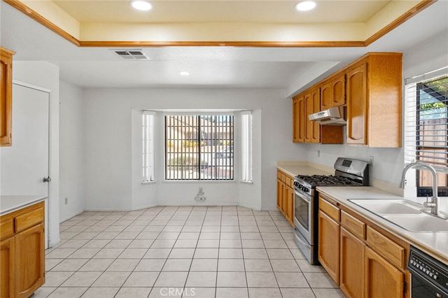 8643 Panorama, Hesperia, CA 92344