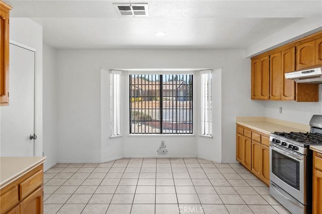 8643 Panorama, Hesperia, CA 92344