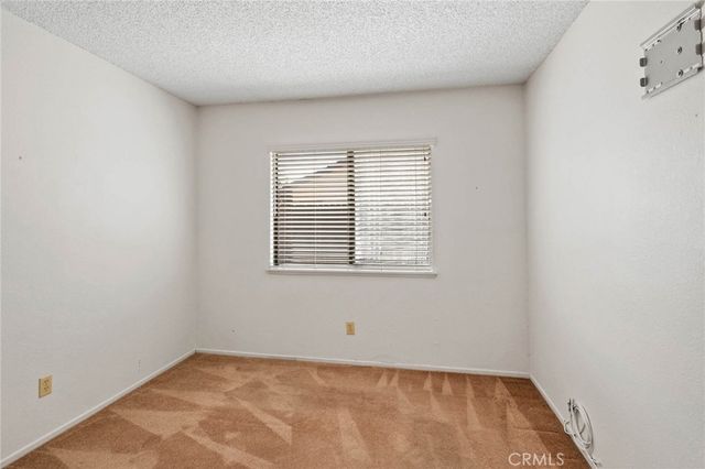 8643 Panorama, Hesperia, CA 92344