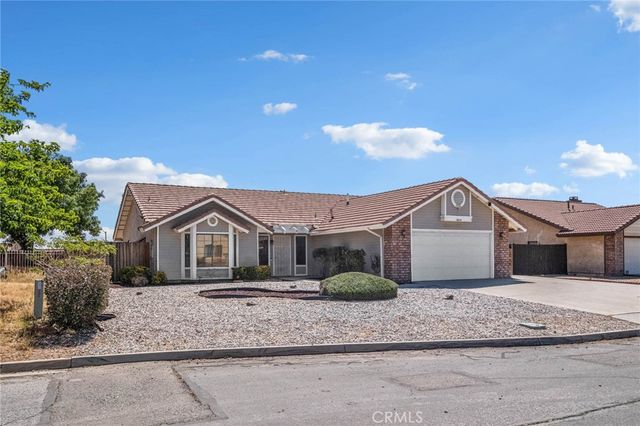 8643 Panorama, Hesperia, CA 92344