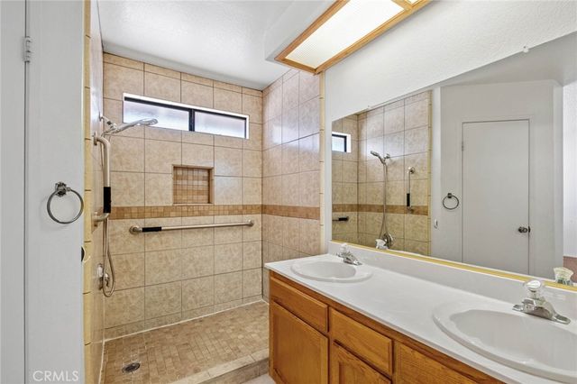 8643 Panorama, Hesperia, CA 92344