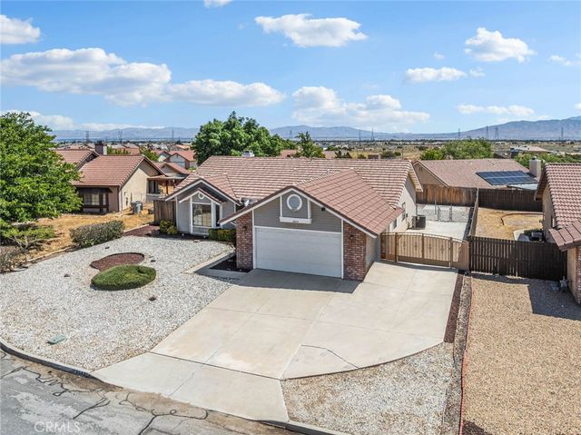 8643 Panorama, Hesperia, CA 92344