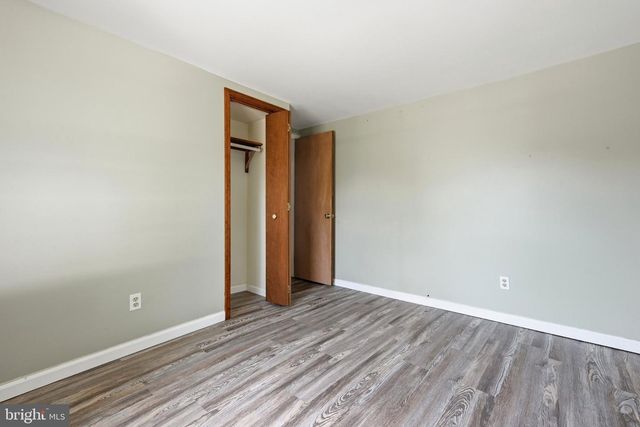 242 TRENTON AVE, Laurel Springs, NJ 08021