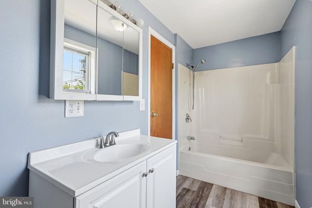 242 TRENTON AVE, Laurel Springs, NJ 08021