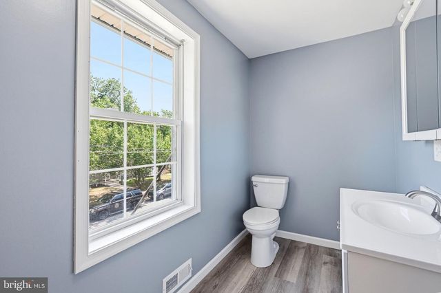 242 TRENTON AVE, Laurel Springs, NJ 08021