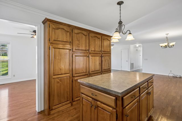 1013 Britton Ave, Gallatin, TN 37066