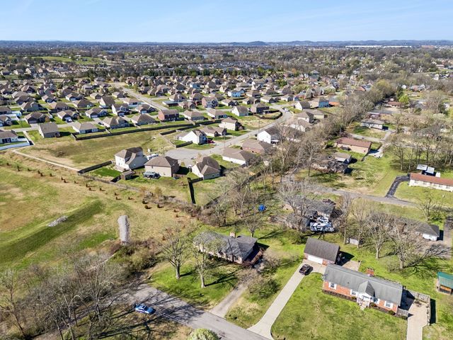 1013 Britton Ave, Gallatin, TN 37066