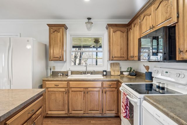 1013 Britton Ave, Gallatin, TN 37066