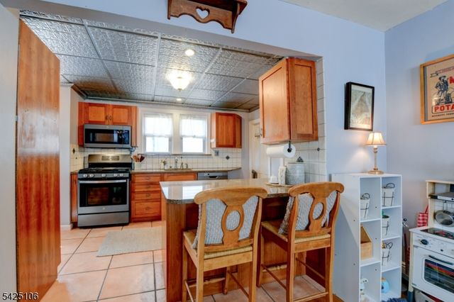 157 Berwyn St, Roselle Park Boro, NJ 07204