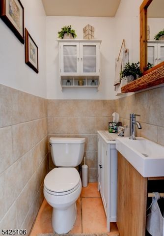 157 Berwyn St, Roselle Park Boro, NJ 07204