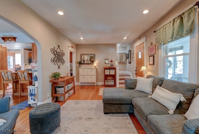 157 Berwyn St, Roselle Park Boro, NJ 07204