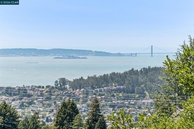 212 Yale Ave, Kensington, CA 94708
