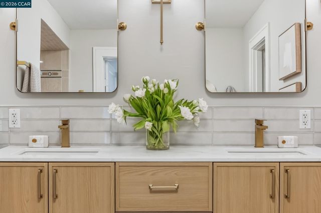 212 Yale Ave, Kensington, CA 94708