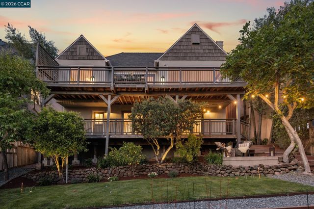 212 Yale Ave, Kensington, CA 94708
