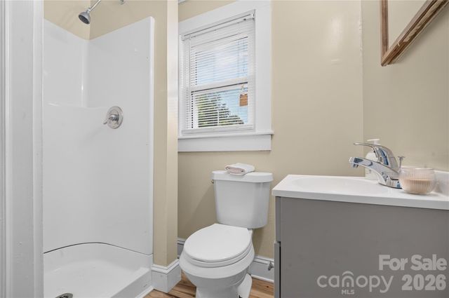 893 7th Street Drive SE, Hickory, NC 28602