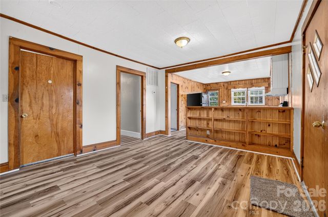 893 7th Street Drive SE, Hickory, NC 28602
