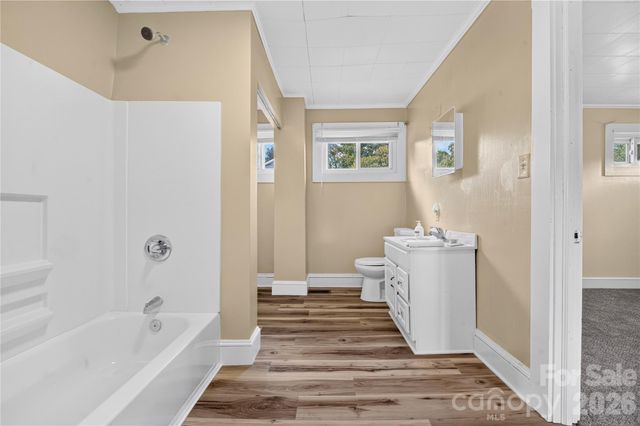 893 7th Street Drive SE, Hickory, NC 28602