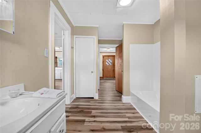 893 7th Street Drive SE, Hickory, NC 28602