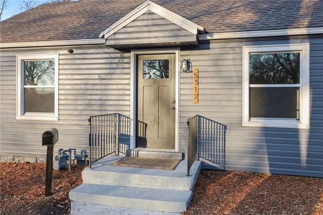 5312 Reeds Road, Mission, KS 66202