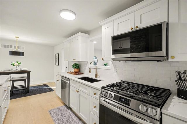 5312 Reeds Road, Mission, KS 66202