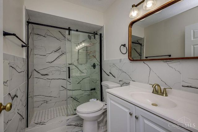 7497 Rolling Meadows Drive, West Chester, OH 45069