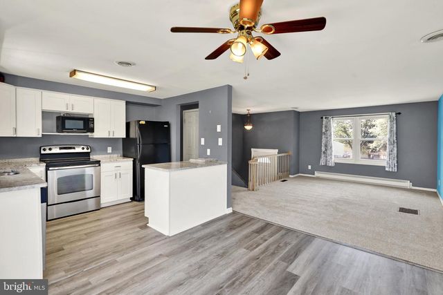 1061 STELLAR DR, Mount Joy, PA 17552