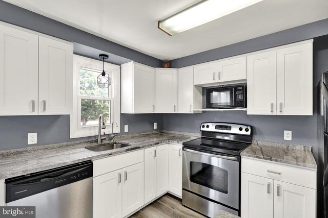 1061 STELLAR DR, Mount Joy, PA 17552